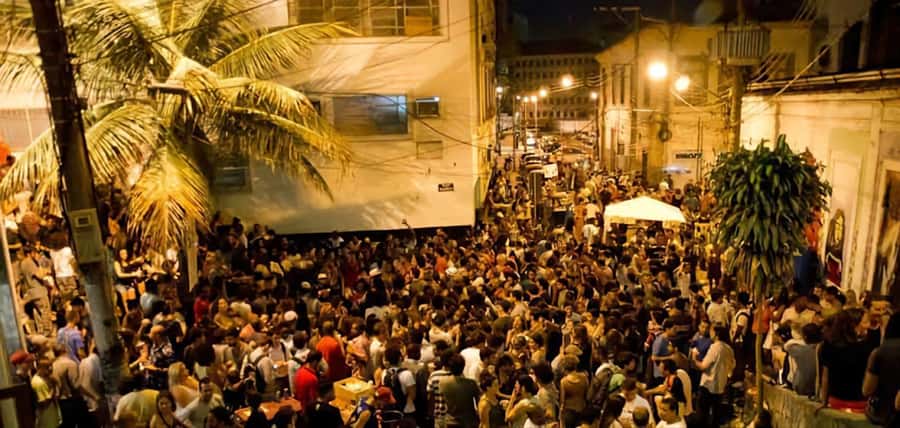 Samba Night in Pedra do Sal with 1 free caipirinha - Saúde district footnotes and the power of a guide-led story