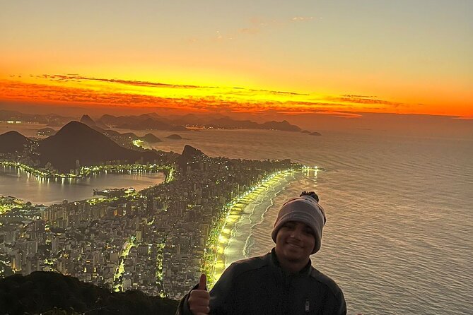 Sunrise at Morro 2 Irmãos - Vidigal - Rio de Janeiro - The Early Climb: Pace, Pauses, and the 4:00 am Start