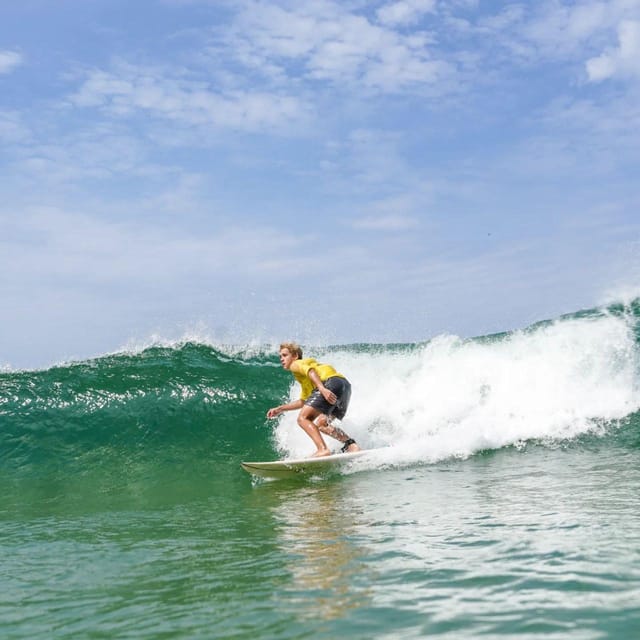 Surf lessons: in Arpoador in Ipanema. - Weather-dependent surf: why the schedule can shift