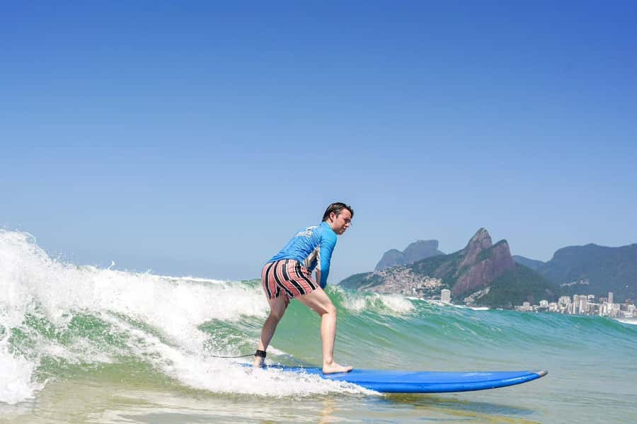 Surf lessons with local instructors in Copacabana/ipanema! - Going outside for better waves: safety and control are the real prize