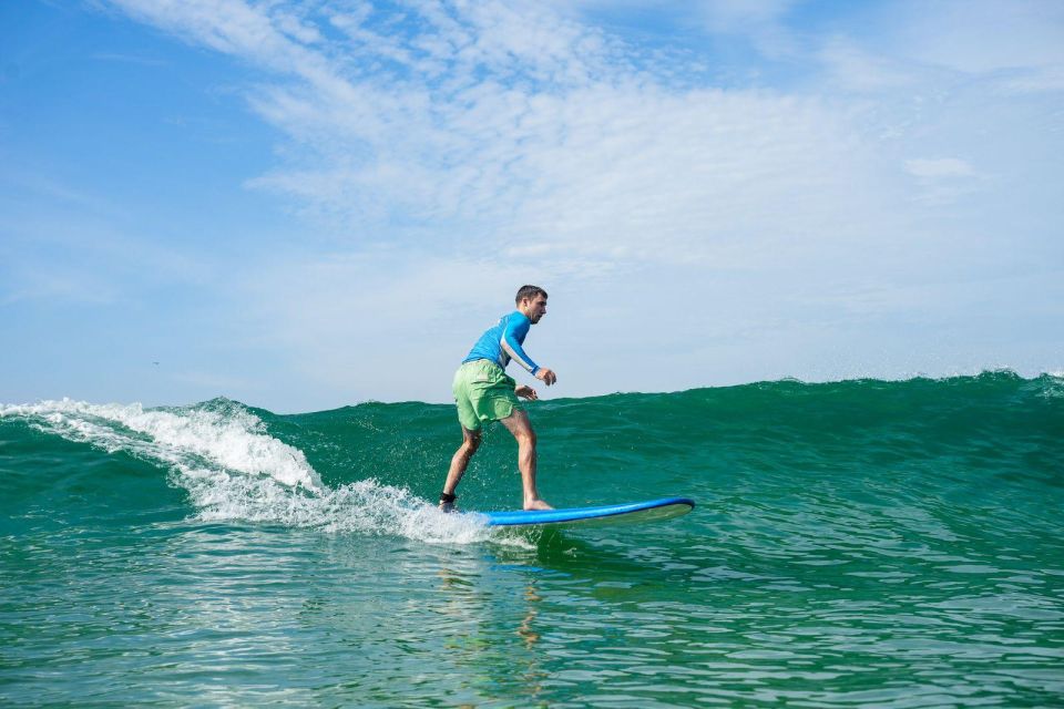 Surf lessons with local instructors in Copacabana/ipanema! - Gear included: what you get and what you should bring